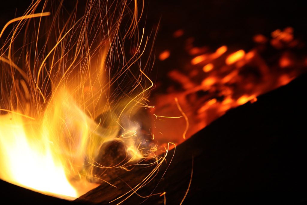 Feuer - Image by Pexels from Pixabay